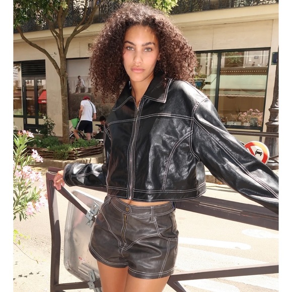 Women's Black Leather Jacket - Picture 1 of 5